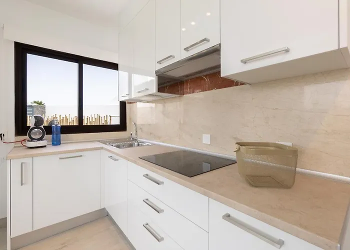 Sea Breeze Jarea * بلايا بلانكا